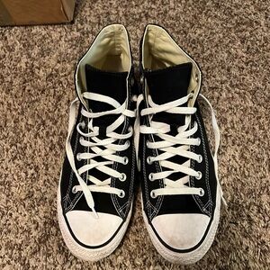 Men’s size 10 converse